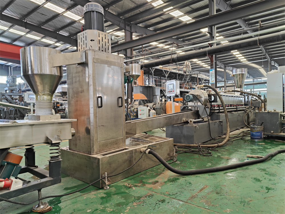 破布回收造粒機_化纖布回收造粒機